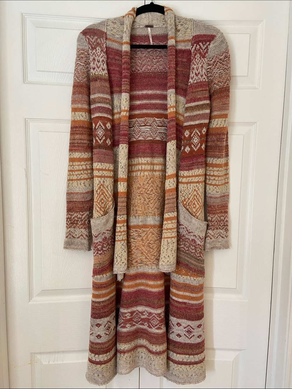 Fall Aztec Patterned Cardigan - Picture 1 of 4